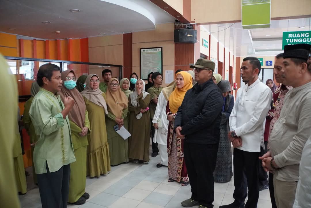 Walikota Hendri Arnis Bantah Pelayanan RSUD Kota Padang Panjang Lumpuh