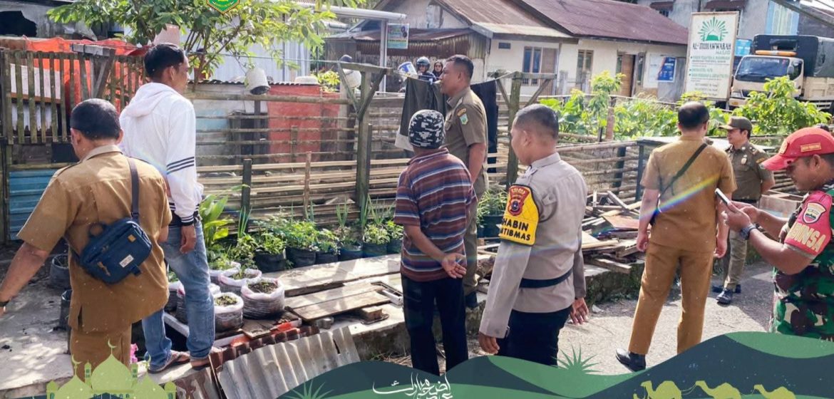 Pemko Padang Panjang  Tertibkan Bangunan Liar di Jalur Rel Stasiun–Kacang Kayu Untuk Kereta Wisata