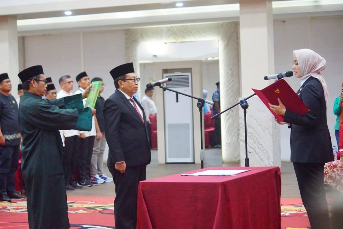 Jasman Dilantik Sebagai Sekda Oleh Bupati Dharmasraya