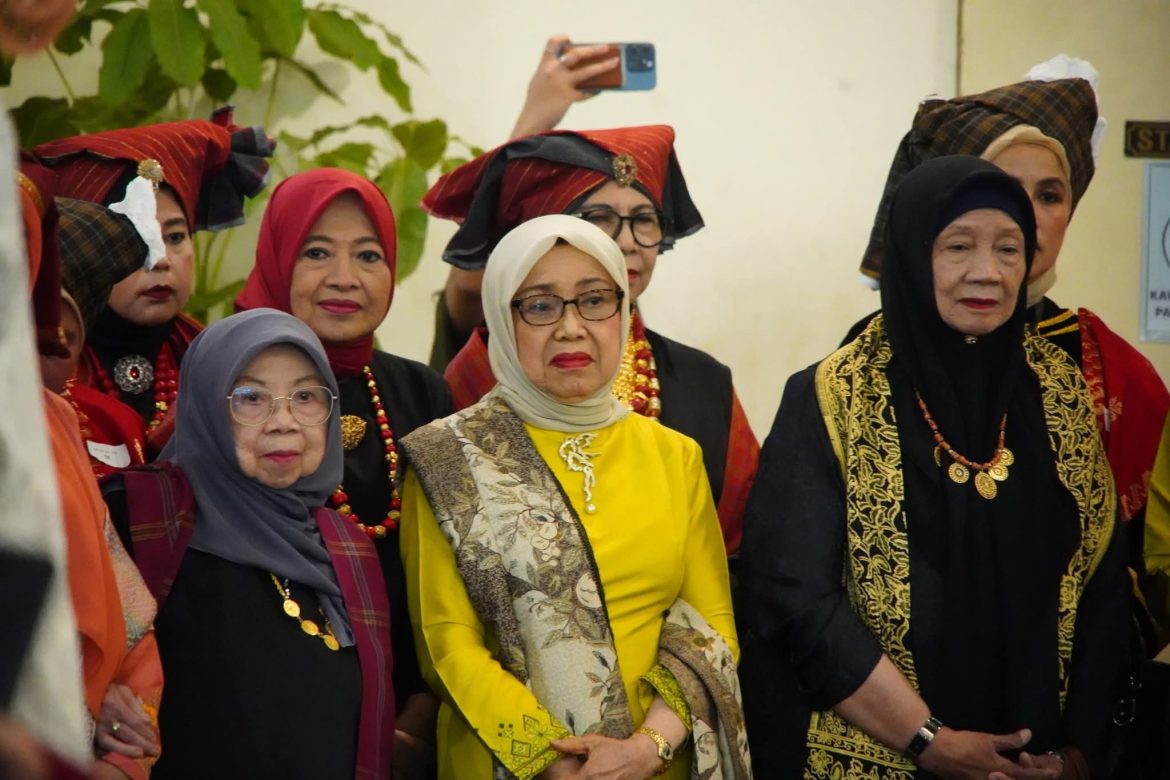 Hadirkan Ketua Bundo Kanduang Sumbar, Bundo Kanduang Tanah Datar  Se Jabodetabek Adakan  Seminar Adat Dan Budaya Minangkabau