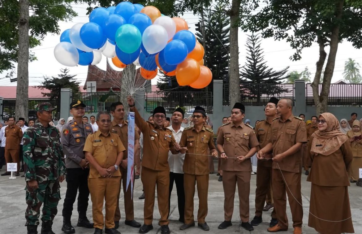 Bupati Tanah Datar Launching Inovasi Gerakan Taat Pajak Untuk Daerah ( Gertak UDA)