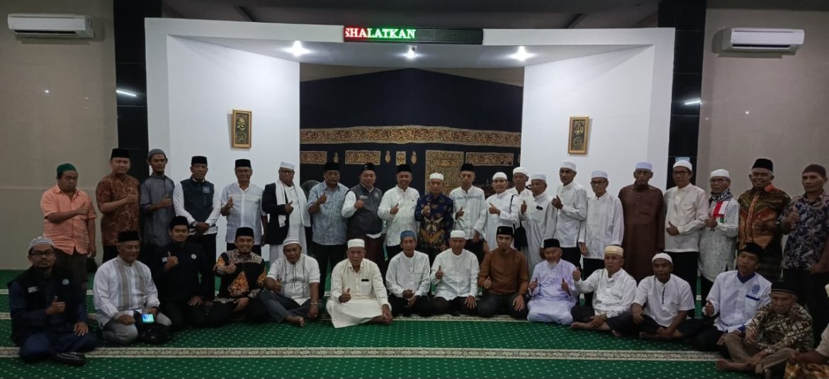 Keluarga Besar Cabang Muhammadiyah Dan Aisyiyah Kuok Bangkinang Silaturahmi ke PDM Tanah Datar