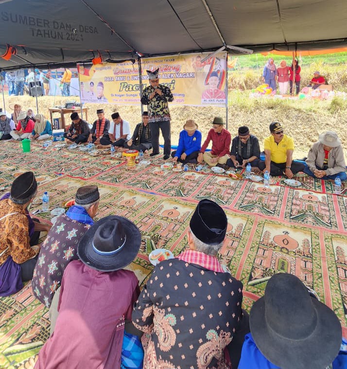 Pacu jawi Sungai Tarab Meriah Disparpora : Tradisi Ini Magnet Wisata Dunia