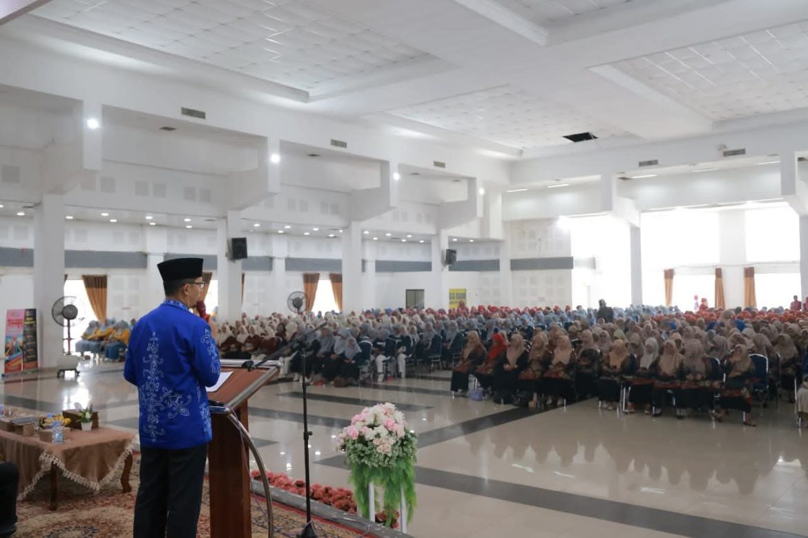 Seribu Kader  Pembina KB Jorong (PPKBJ)/Sub PPKBJ  Di Tanah Datar Berkumpul Di Gedung Nasional Batusangkar, Ada Apa ?