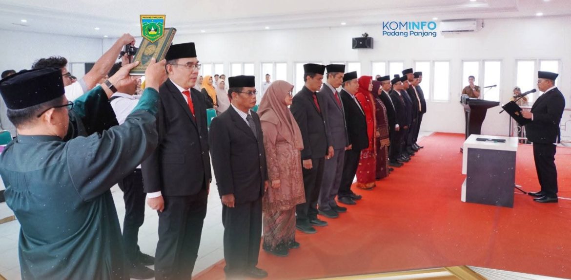 14 Pejabat Pimpinan Tinggi Pratama Di lantik Wali Kota Padang Panjang, Ini Nama Namanya