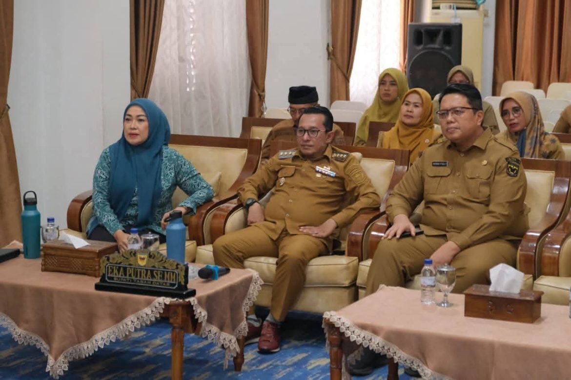 Rakor Secara Daring Bersama Mendagri dan Menkes, Tercatat 650 Penderita TBC Di Tanah Datar