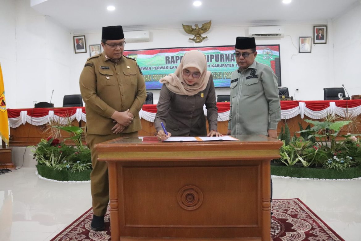 DPRD Tanah Datar Bahas Perubahan Propemperda Tahun 2025 Dalam Rapat Paripurna