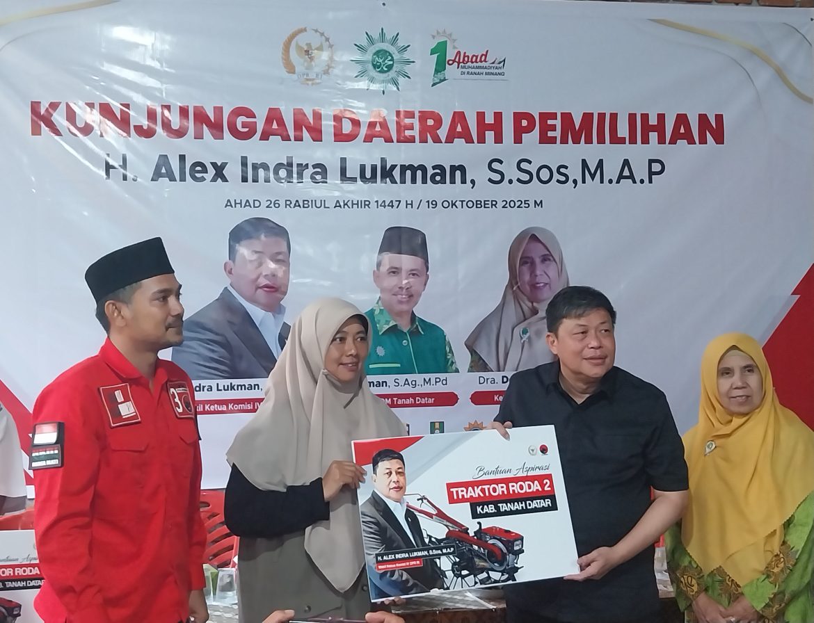 Perjuangan H Alex Indra Lukman Anggota DPR RI Dari PDI Perjuangan Untuk Petani Tanah Datar