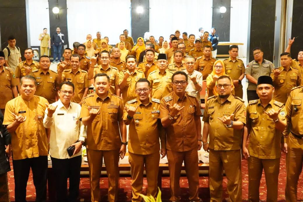 Bupati Tanah Datar Jadi Nara Sumber Dalam Raker Forum Wali Nagari dan Kepala Desa Se Sumbar
