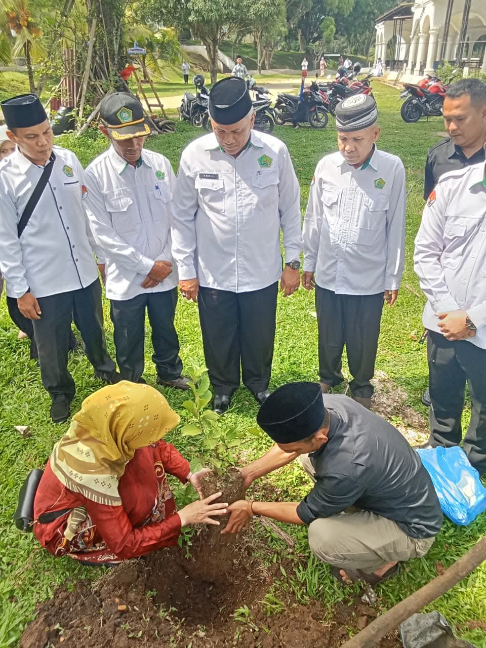 Kemenag Tanah Datar Perkenalkan Program Inovatif ‘Catin Nampak’ (Calon Pengantin Menanam dan Berdampak)