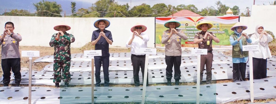 Dihadiri Walikota, Polres Padang Panjang Tanam Jagung Serentak dan Resmikan Gudang Ketahanan Pangan