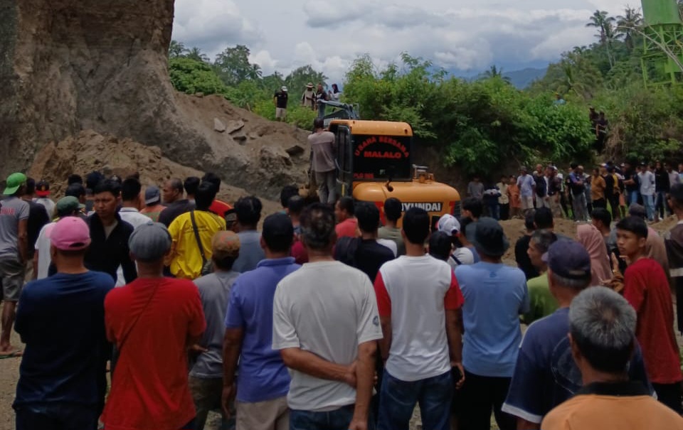 Tragedi Mengharukan ! Warga Kapuah Nagari Tanjung Barulak  Tewas Tertimbun Longsoran