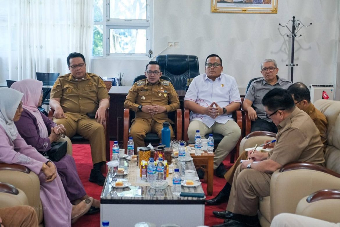 Bupati Dan Wakil Bupati Tanah Datar Bersilaturahmi Dengan Anggota DPRD Dari Partai Gerindra, Demokrat Dan PDI Perjuangan