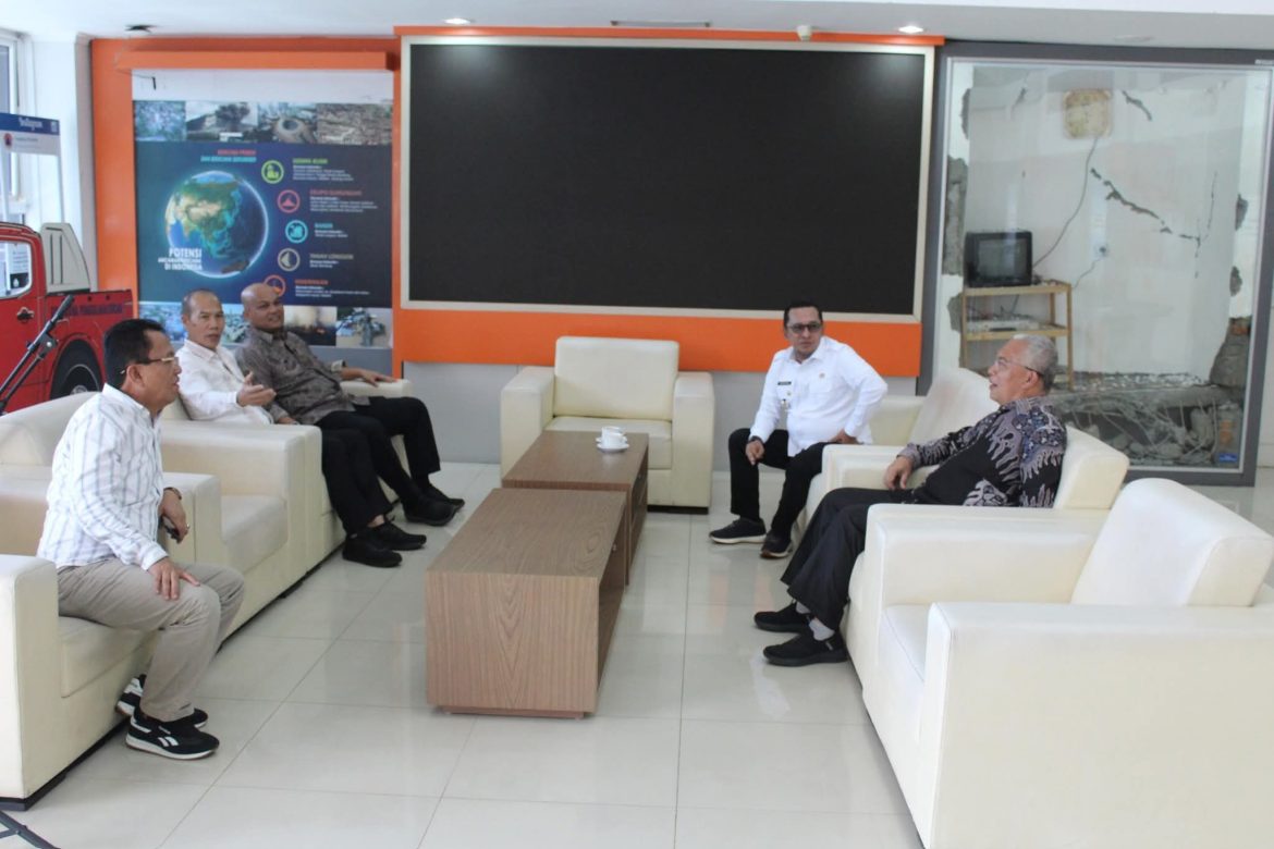 Percepatan Pembangunan Pasca Galodo, Bupati Tanah Datar Silaturahmi Dengan Sekretaris Utama BNPB