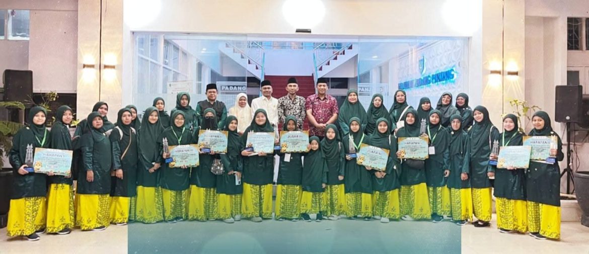 Kafilah Padang Panjang Disambut Wakil Walikota Allex Saputra Dan Siapkan Bonus