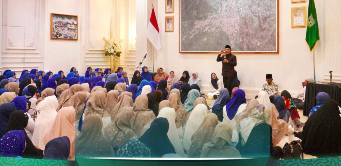 Wakil Wali Kota Berikan Aspresiasi Kepada BKMT Padang Panjang Dalam Kegiatan Keagamaan
