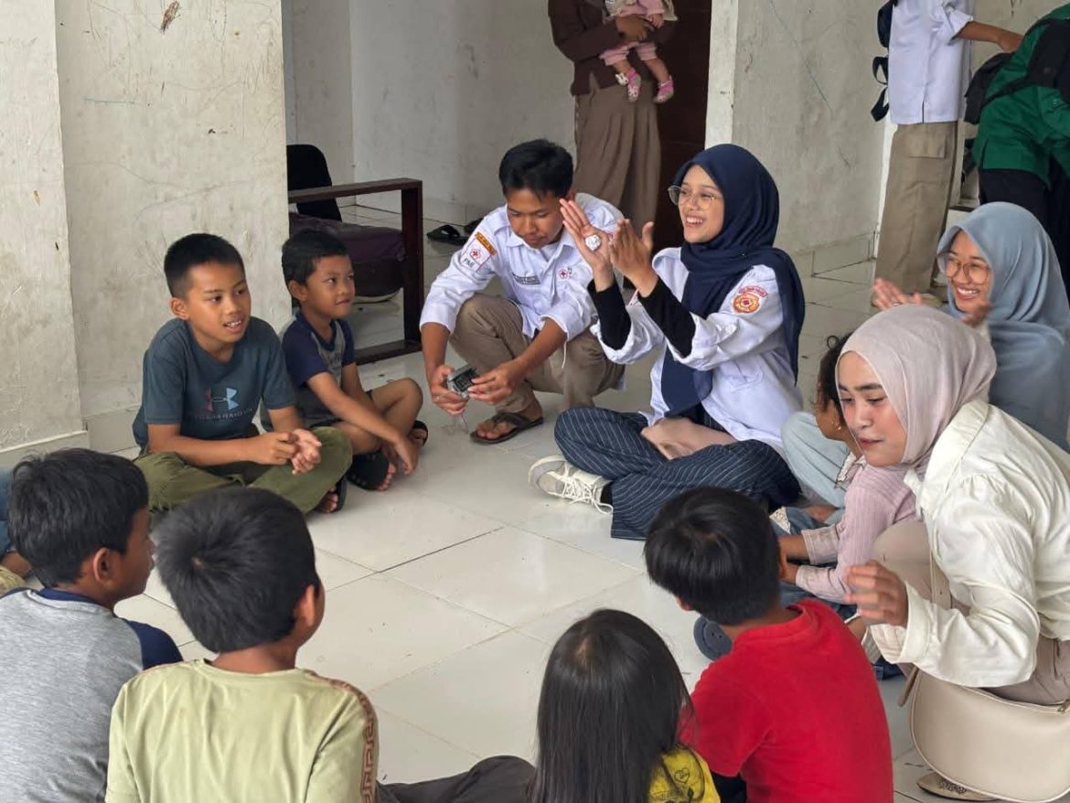 40 Orang Anak Ikuti Trauma Healing Yang di Adakan PMI Di Rusunawa Tanah Hitam Padang Panjang