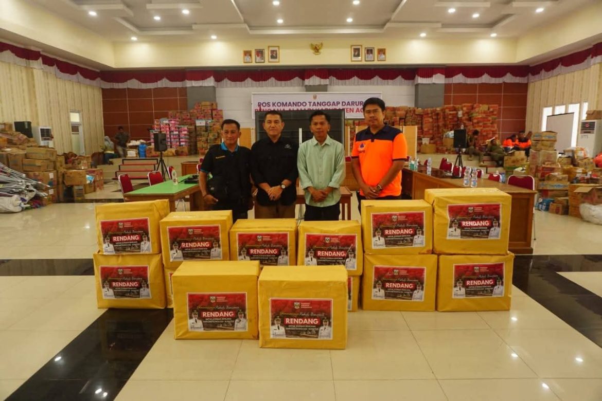 Wakil Bupati Agam Terima Rendang Tali Asih Dari  Masyarakat Kabupaten Dharmasraya Untuk Korban Bencana