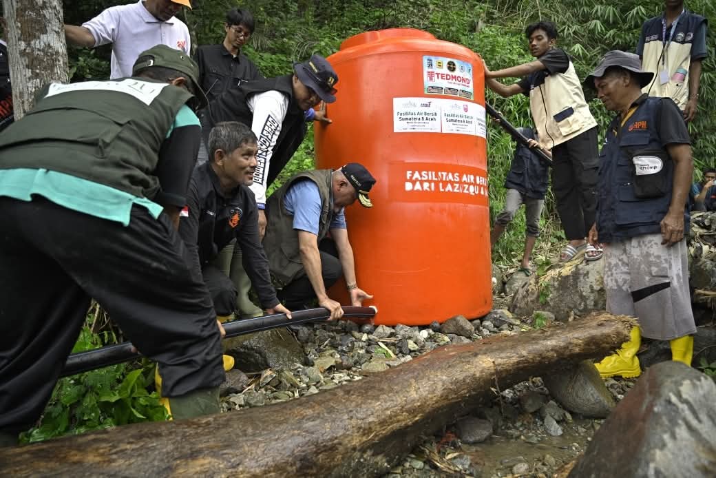 Gubernur Mahyeldi Hadiri Pemasangan Pipanisasi Air Bersih Di Muaro Ambius, Nagari Guguak Malalo Kecamatan Batipuh Selatan
