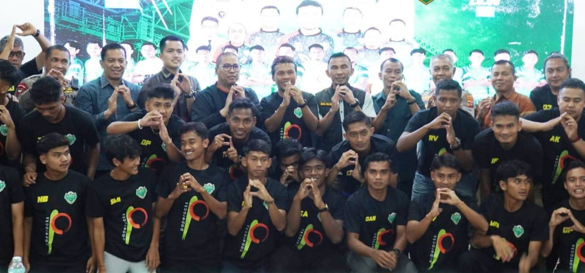 Wali Kota Melepas Tim PSPP Padang Panjang  Mengikuti Kompetisi Liga 4 Sumatera Barat
