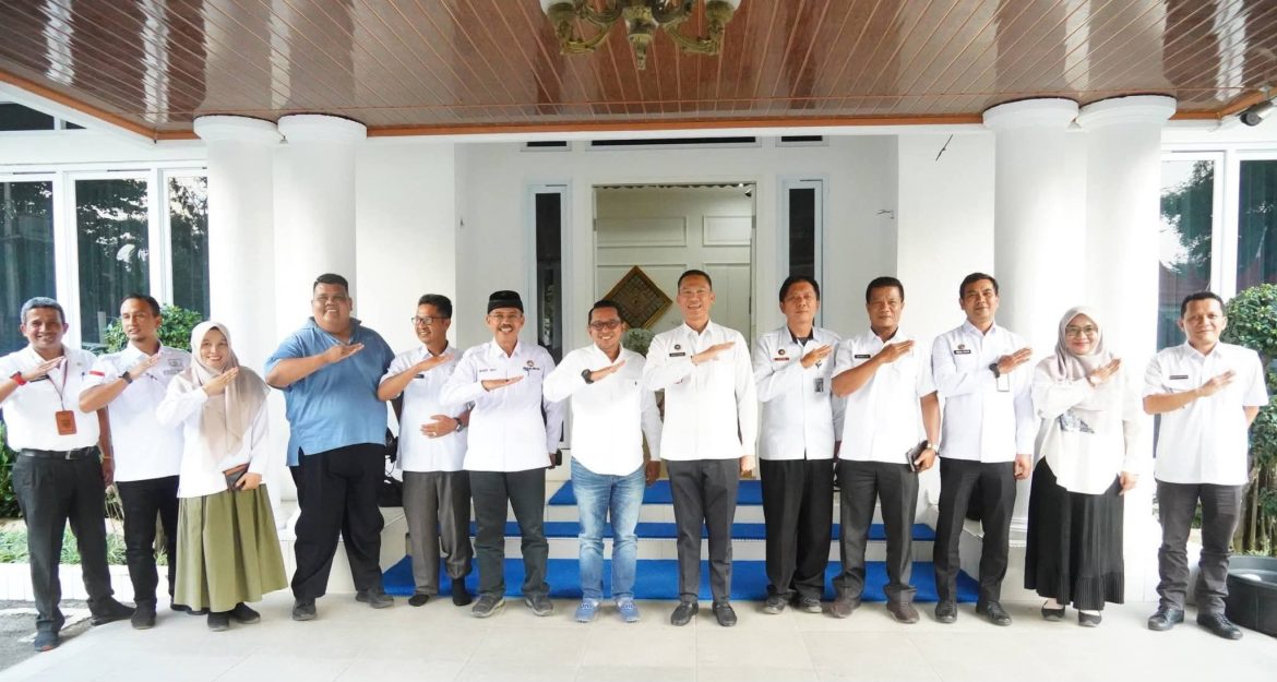 Permudah Masyarakat Mengurus Paspor, Pemda Tanah Datar Lakukan Kerjasama Dengan Imigrasi