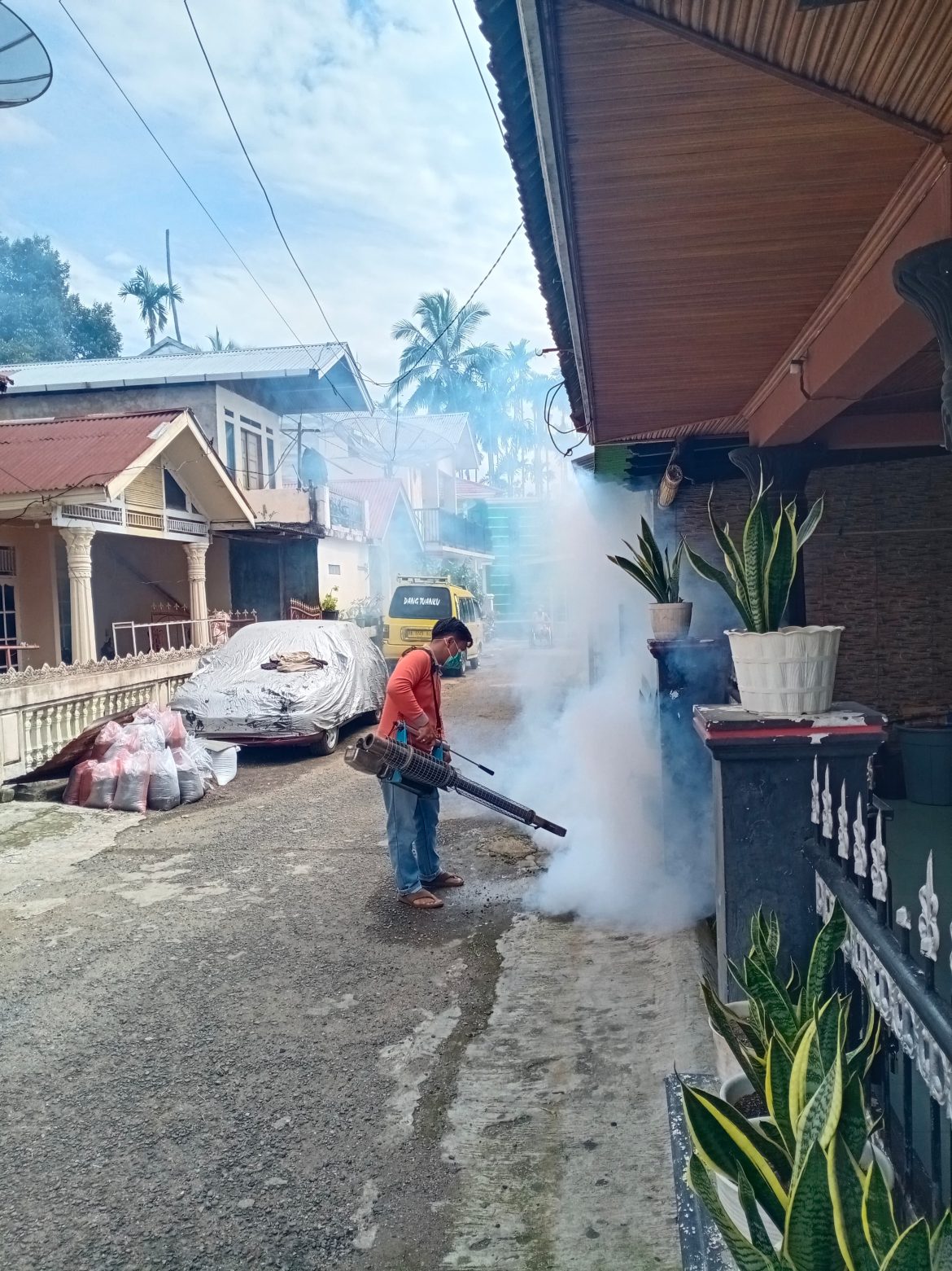 Respons Cepat Kasus DBD, Tim Puskesmas 1 Lima Kaum Turun ke Arai Pinang 1 Kubu Rajo Nagari Lima Kaum