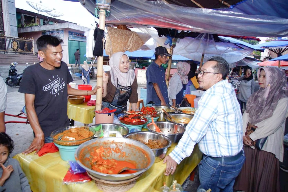 Bupati Tanah Datar Ingatkan Pedagang Tidak Menggunakan Bahan Berbahaya Untuk Pabukoan