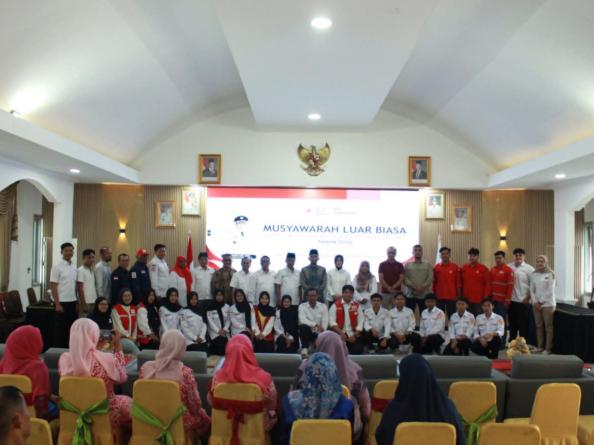Maria Feronika Hendri Istri Wali Kota Terpilih Secara Aklamasi  Ketua PMI Kota Padang Panjang