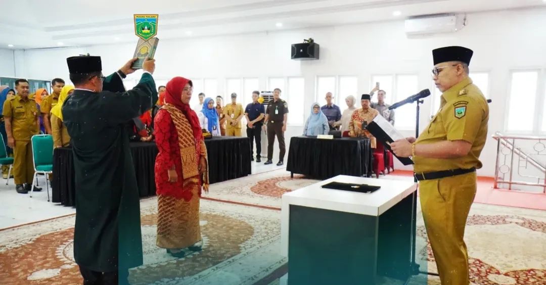 Wita Desi Susanti Dilantik Wali Kota  Padang Panjang Sebagai Penjabat (Pj) Sekretaris Daerah Kota