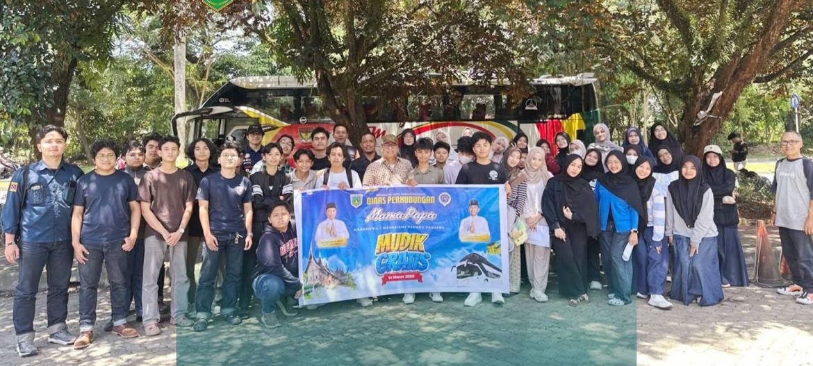 Wali Kota Hendri Arnis Lepas Mahasiswa Asal Padang Panjang Mudik Gratis Untuk Lebaran Idul Fitri