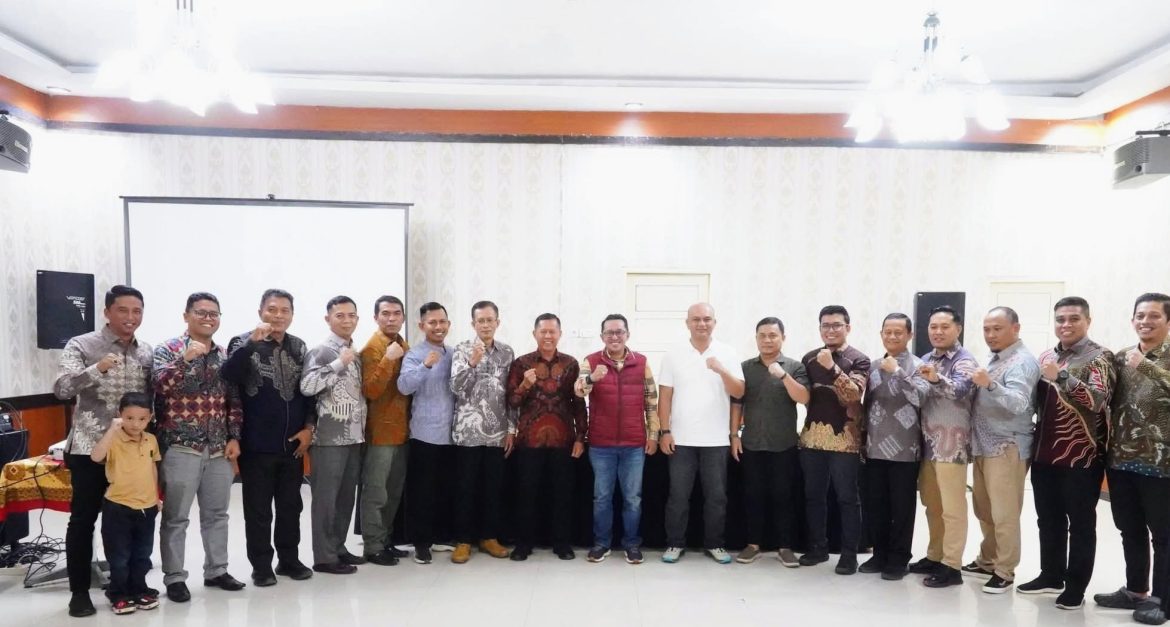 Bupati Tanah Datar : Camat Diminta Selalu Hadir Ditengah Ada Musibah Dan Cepat Merespon Persoalan Yang Terjadi