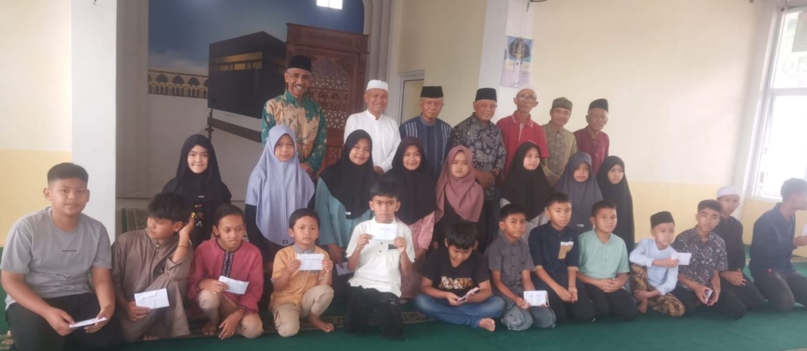 “Jelang Idul Fitri, PalitoTuo Padang Panjang Salurkan Santunan Anak Yatim Senilai Rp12 Juta”