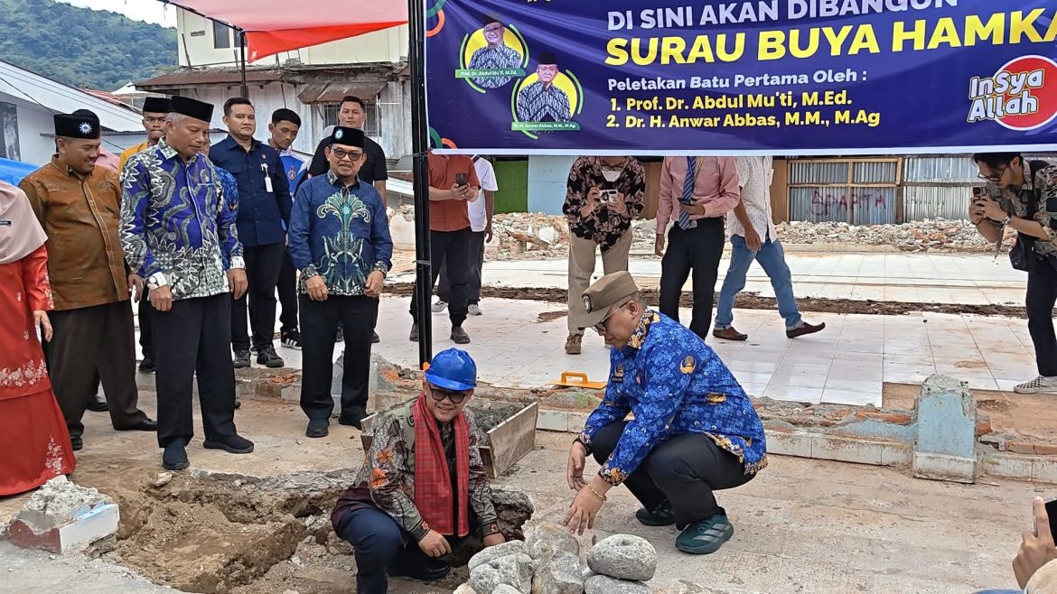 Menteri Dikdasmen Berikan Bantuan  Kauman Muhammadiyah Padang Panjang Rp 300 Juta dan Walikota Bantu Rp 200 Juta