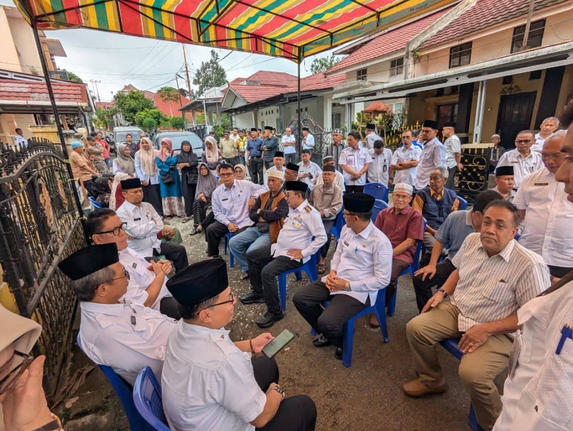 Ali Asmar Sekretaris Dinas Dukcapil Meninggal, Bupati Tanah Datar Sampaikan Duka Yang Mendalam