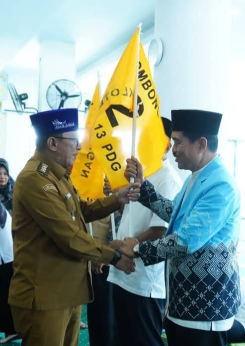 Bupati Tanah Datar Lepas Keberangkatan 212 Calon Jemaah Haji Di Masjid Muhammadiyah Batusangkar