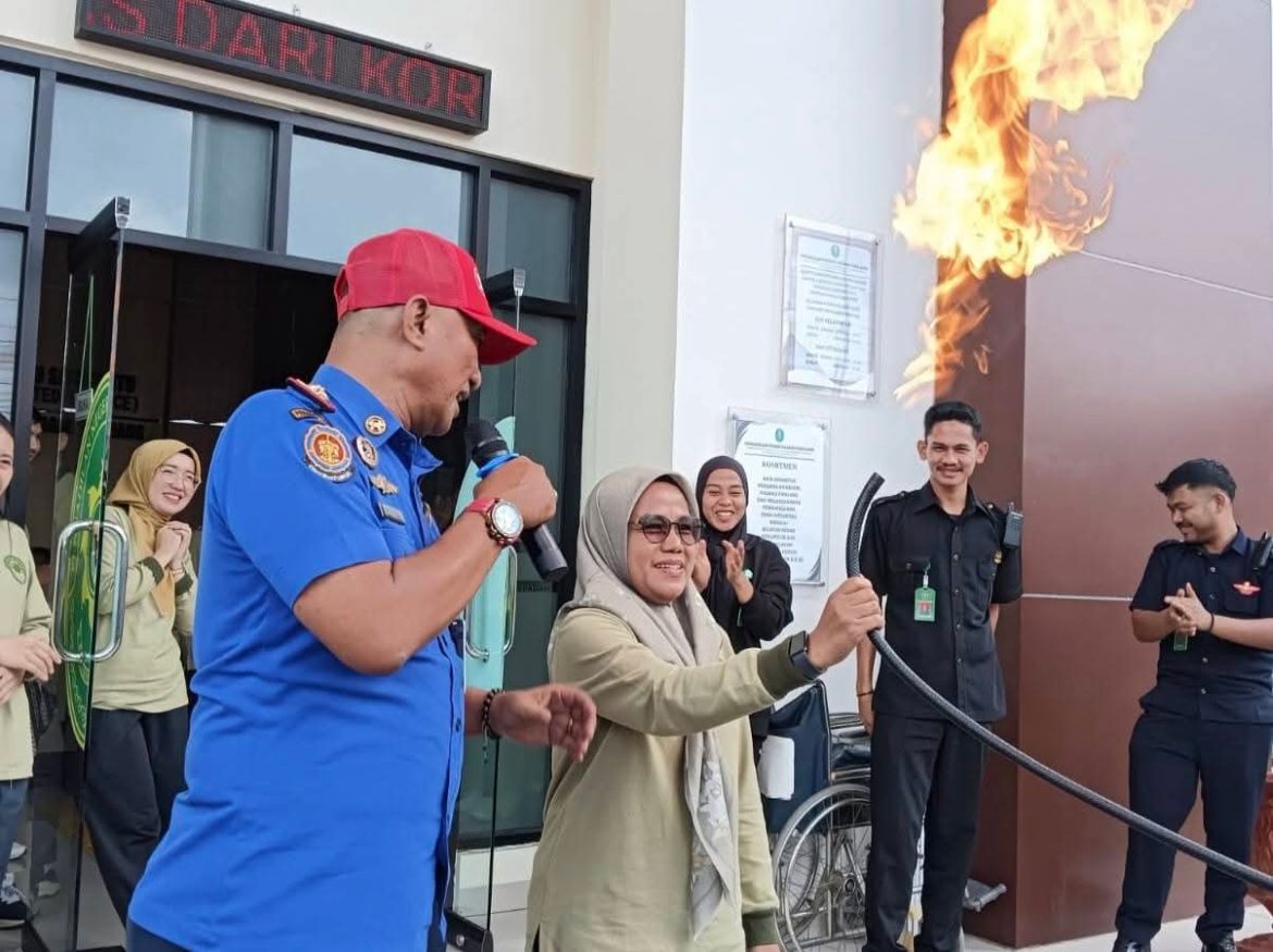 Seluruh Pegawai Pengadilan Negeri Padang Panjang Ikuti Mitigasi Bencana Bersama Damkar