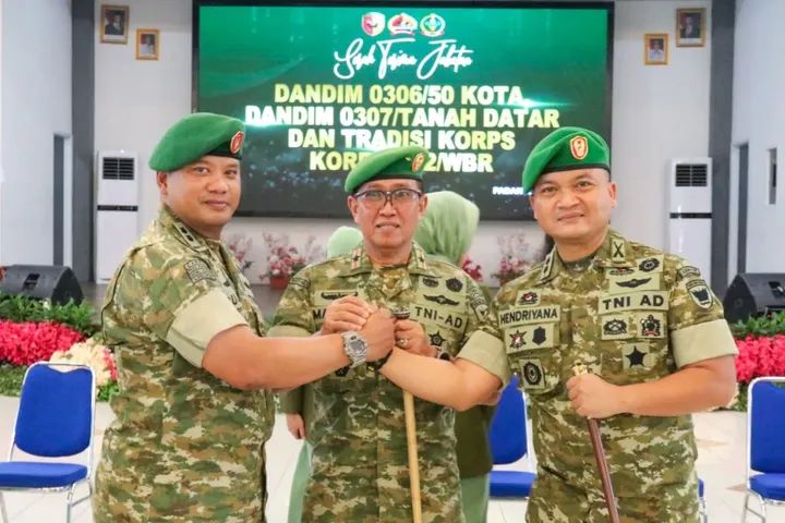 Letkol Arm Hendriyana, S.Sos., M.M Jadi Dandim 0307 Tanah Datar Gantikan Letkol Inf Agus Priyo Pujo Sumedi, S.I.P., M.Han.