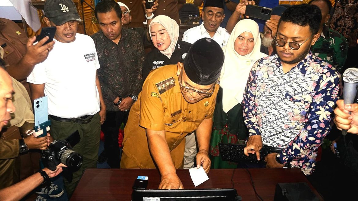 Pasbar Luncurkan e-Voting Pilwana 2026, Ini Harapan Bupati