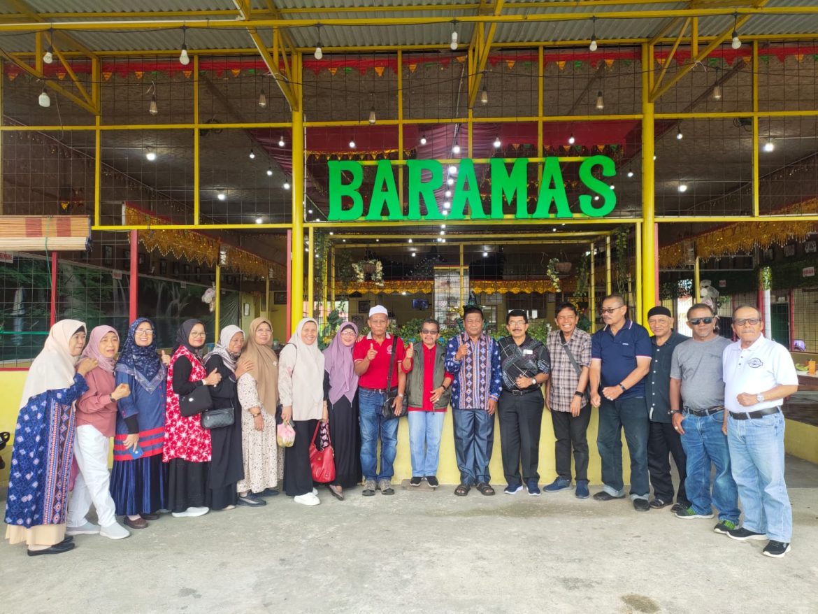 Nostalgia Dan Kebersamaan Warnai Reuni Alumni UNJALU 1981 di Baramas Padang Panjang