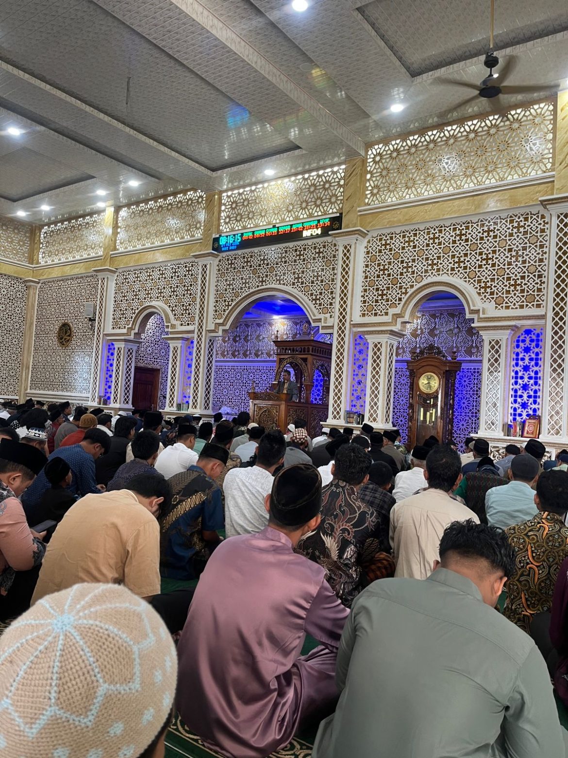 Dosen UIN Sjech M. Djamil Djambek Bukittinggi di Masjid Baitul Makmur Bungo Tanjuang Ajak Jamaah Teladani Pengorbanan Nabi Ibrahim