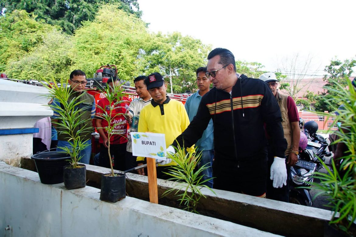Bupati Tanah Datar Ingatkan Warga Jangan Menanam Kebencian
