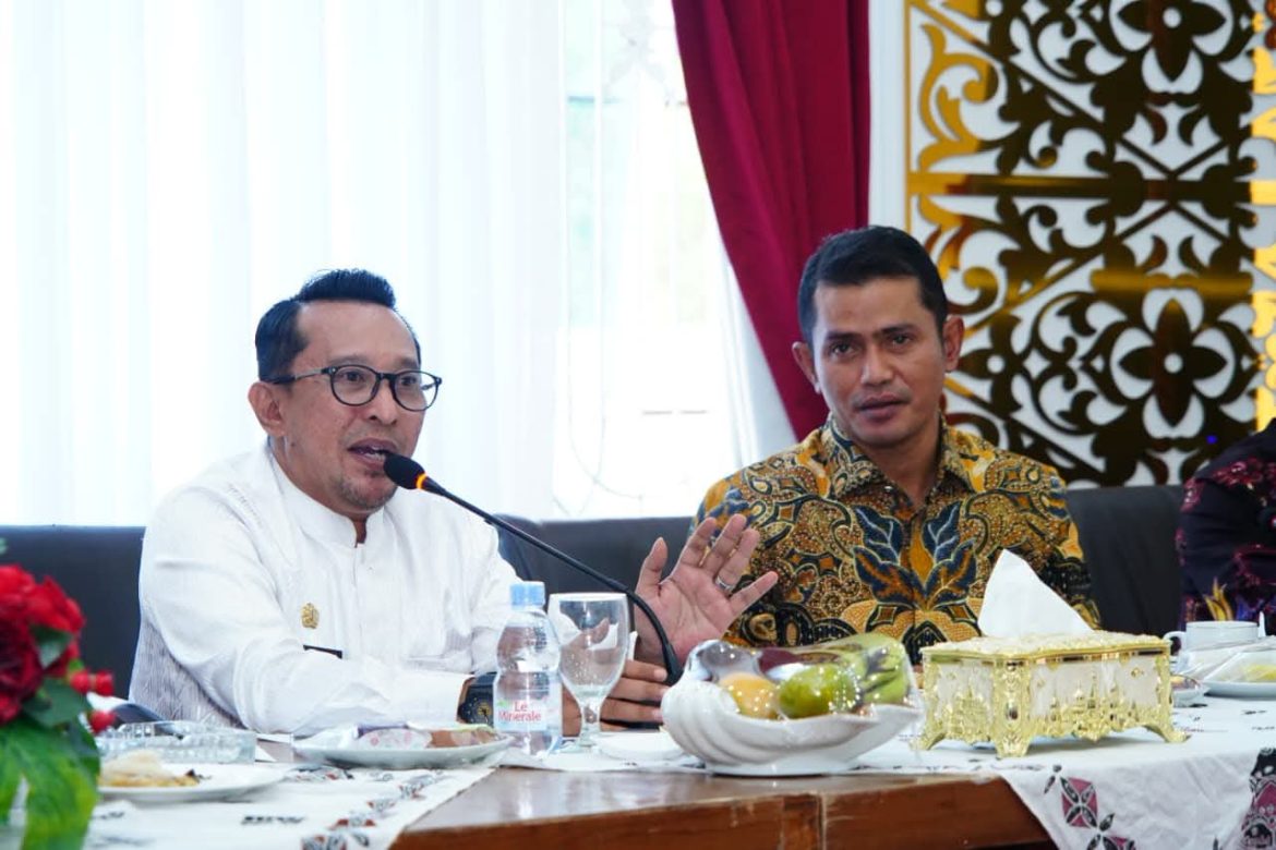 Komplit Batas Wilayah, Bupati Tanah Datar Temui Bupati Kabupaten Solok Dan Minta Warga Menahan Diri
