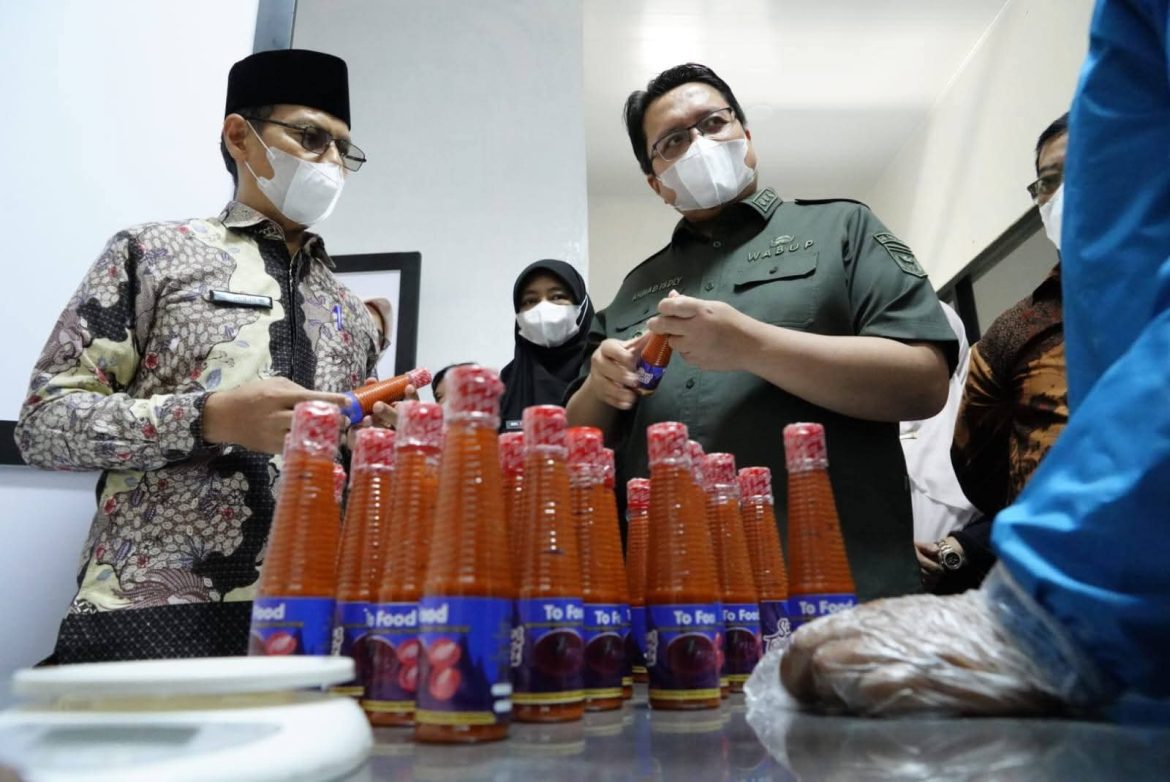 Wakil Bupati Tanah Datar Tinjau Sentra IKM Tomat dan Cabai Nagari Lawang Mandahiling Kecamatan Salimpaung