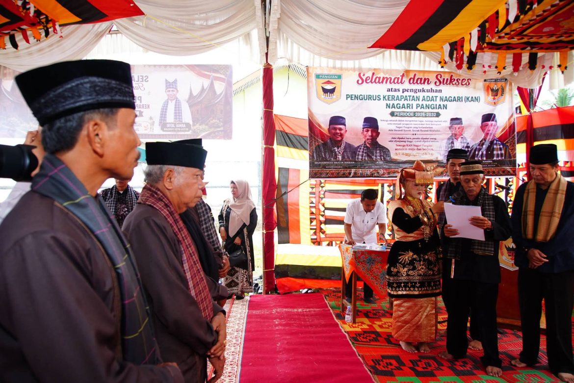 Pengurus KAN Nagari Pangian Lintau Buo Dikukuhkan, Ini Pesan Bupati Tanah Datar
