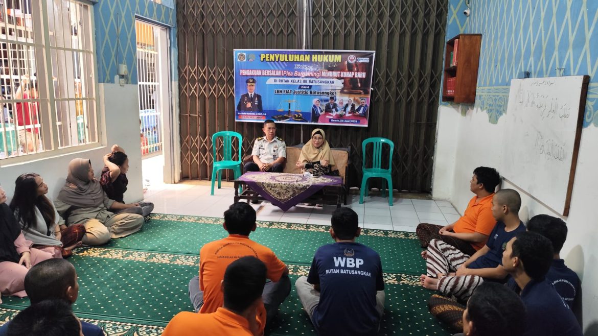 LBH Fiat Justitia  Berikan Penyuluhan Hukum Kepada 30 Warga Binaan Rutan Kelas II B Batusangkar