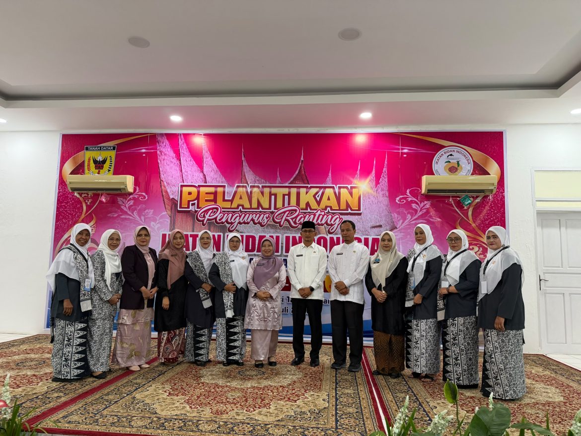 26 Pengurus Ranting Dilantik Ketua IBI Cabang Tanah Datar