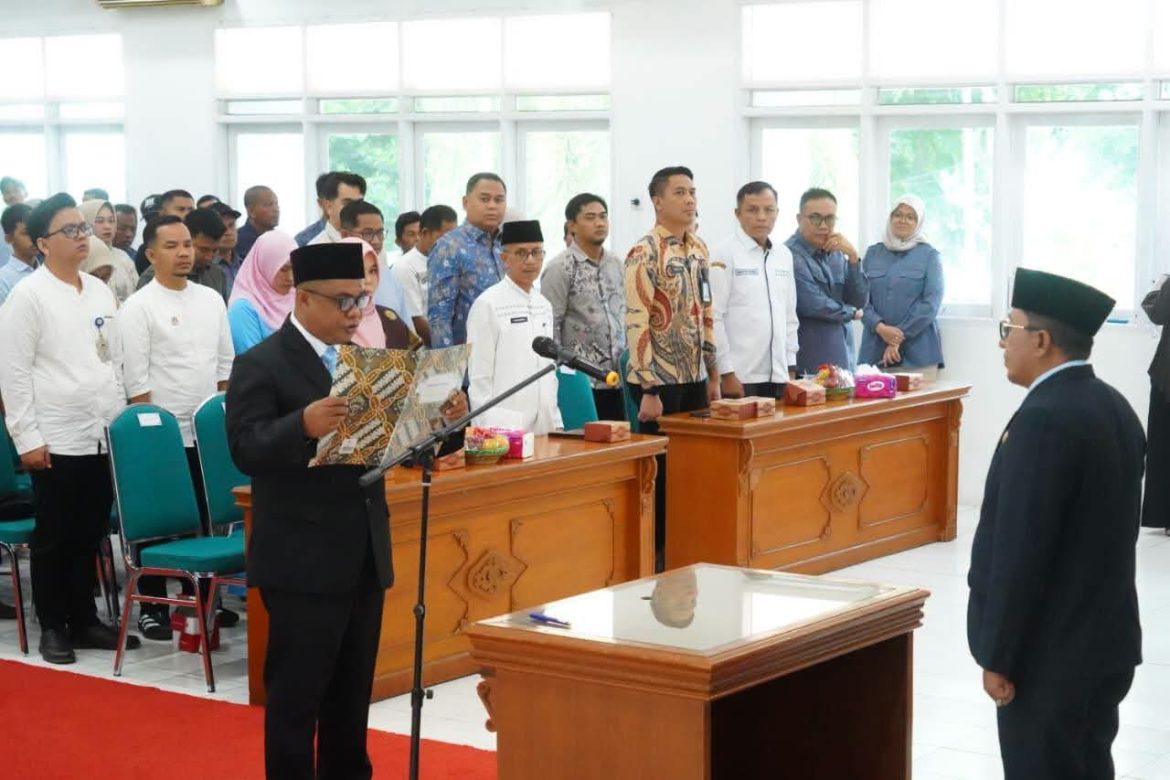 Dr. Inoki Ulma Tiara, S.Sos. M.Pd Dilantik Sebagai  Direktur Perumda Air Minum Tirta Alami Oleh Bupati Tanah Datar