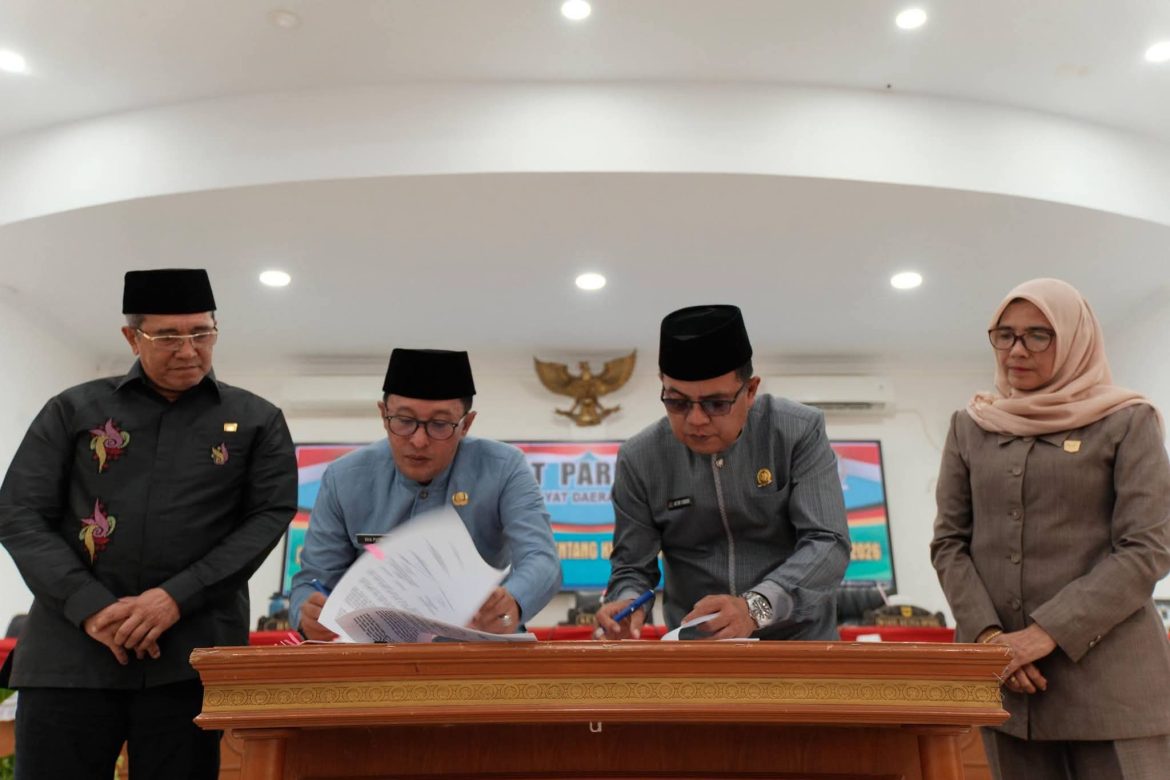Nota Kesepakatan Perubahan KUA Dan PPAS  APBD 2026 Di Tanda Tangani