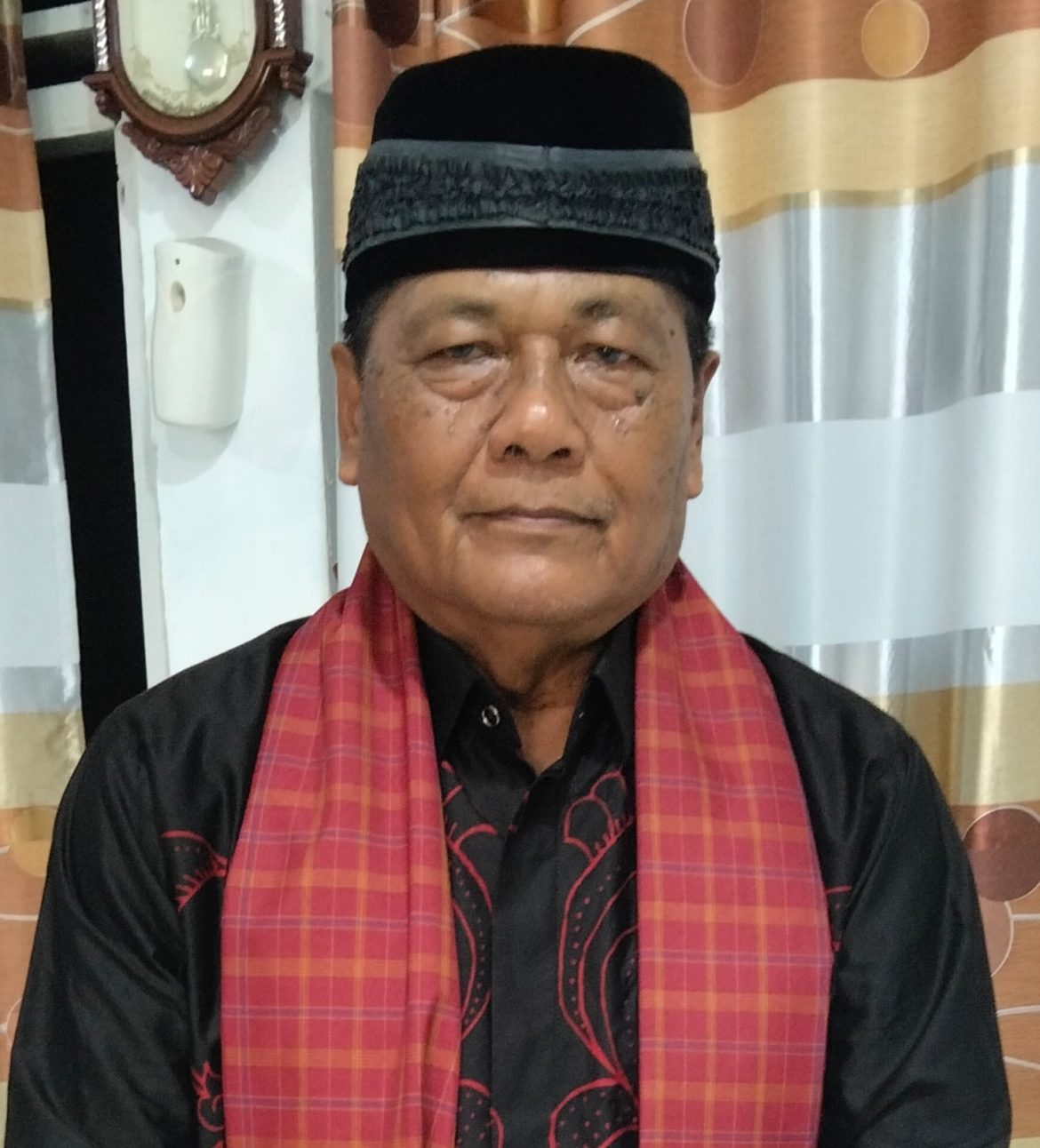 Catatan Lansia Minangkabau (2)  “Ketika Rumah Tak Lagi Ramai”
