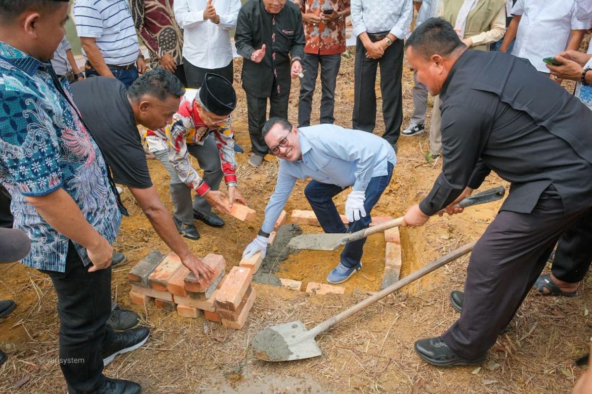 Bupati Tanah Datar Dukung Pembangunan Rumah Gadang IKTD Tanjung Pinang